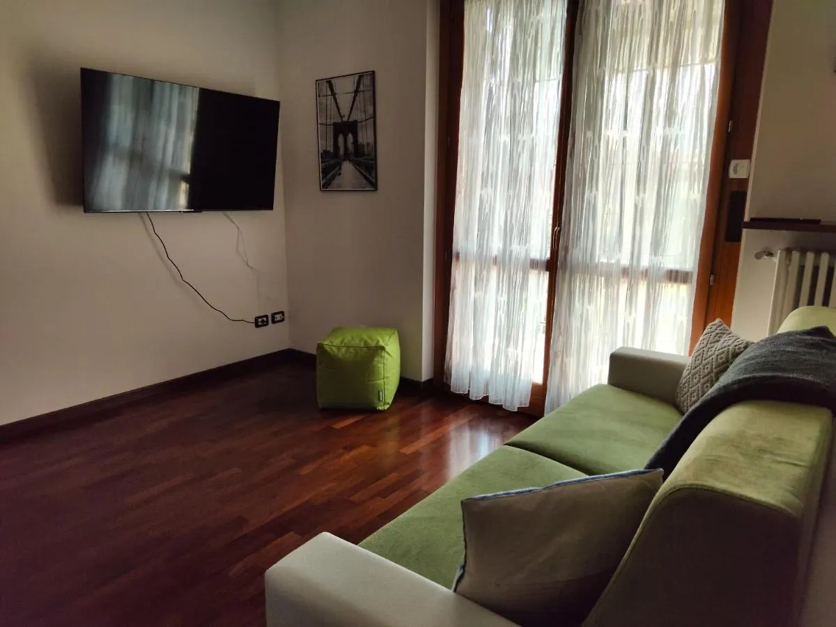 Apartment Appartamento Magnolia - Immobili E Soluzioni Rent Bergamo Italy