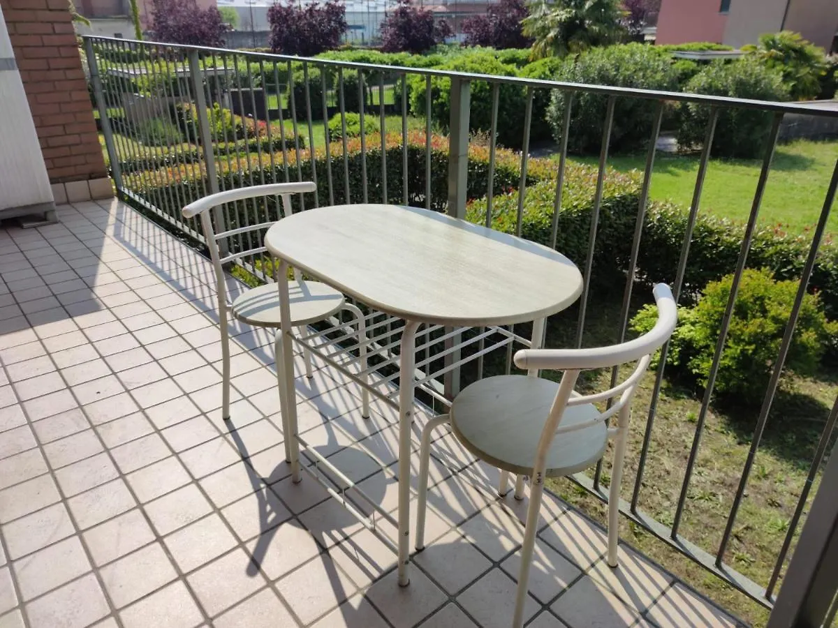 Appartamento Magnolia - Immobili E Soluzioni Rent Bergamo 0*,  Italy